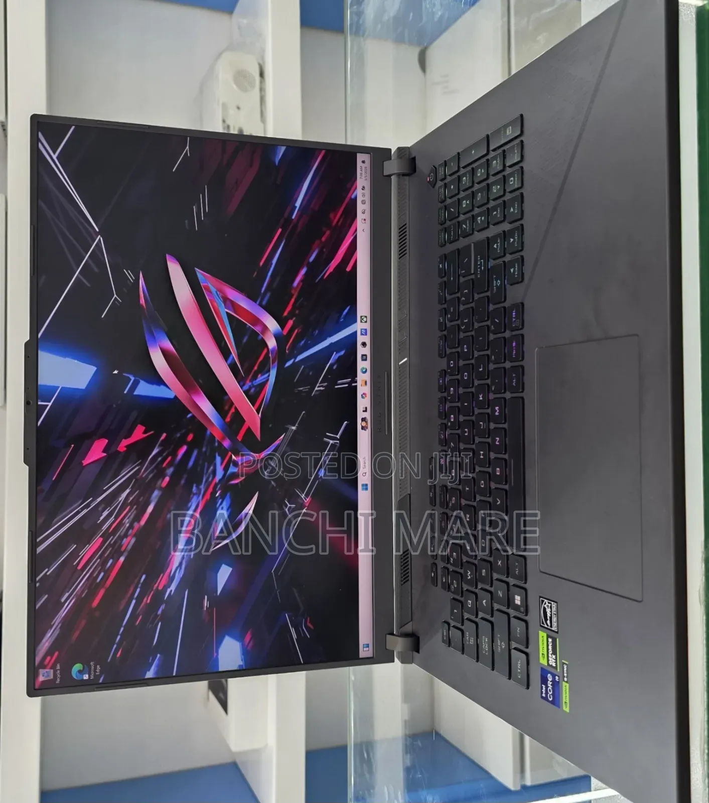 New Laptop Asus ROG Strix G18 16GB Intel Core i9 SSD 1T
