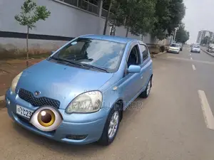 Toyota Vitz 2002 Blue