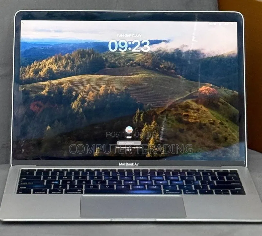 New Laptop Apple MacBook Air 2018 8GB Intel Core i5 SSD 128GB