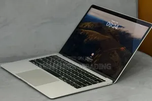 New Laptop Apple MacBook Air 2018 8GB Intel Core i5 SSD 128GB