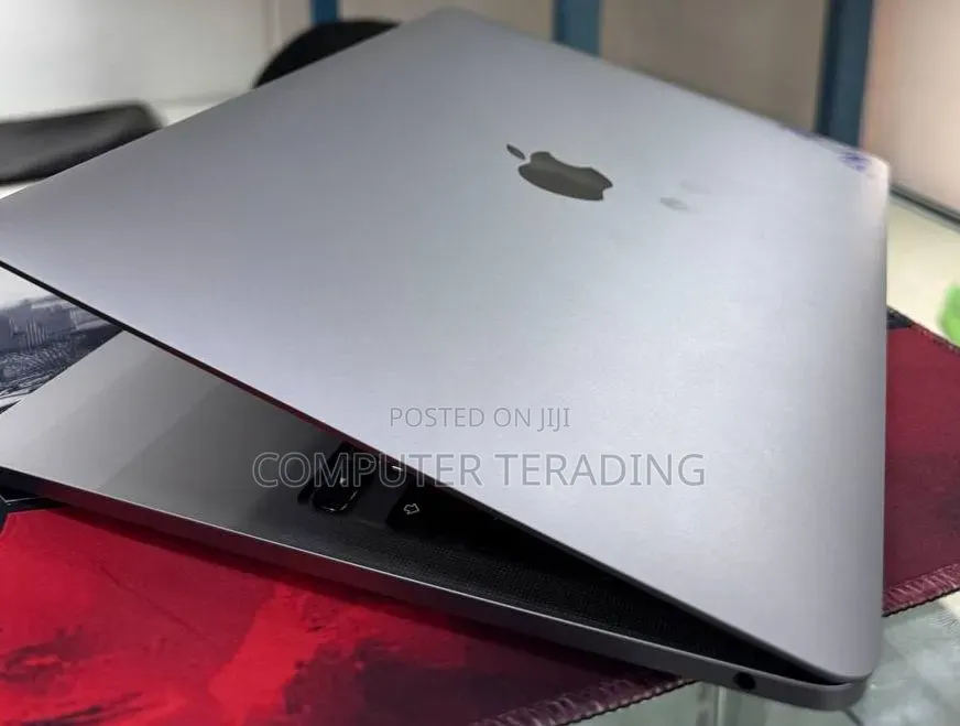 New Laptop Apple MacBook Pro 2021 M1 16GB Apple M1 Pro SSD 512GB