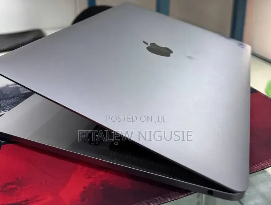 New Laptop Apple MacBook Pro 2021 M1 16GB Apple M1 Pro SSD 512GB