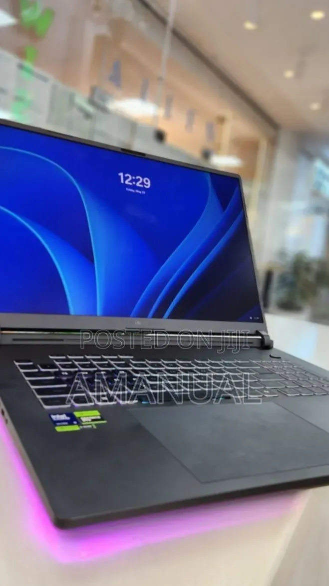 New Laptop Asus ROG Strix G18 32GB Intel Core Ultra 9 SSD 2T