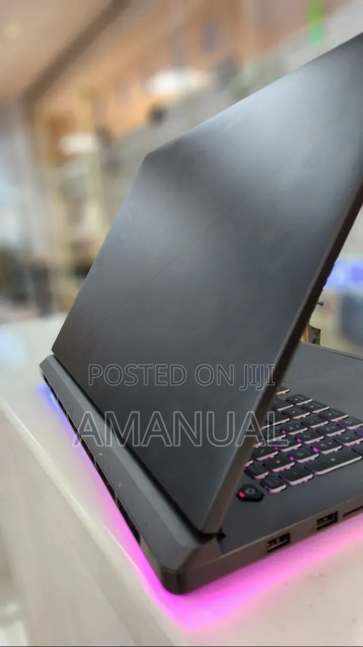 New Laptop Asus ROG Strix G18 32GB Intel Core Ultra 9 SSD 2T