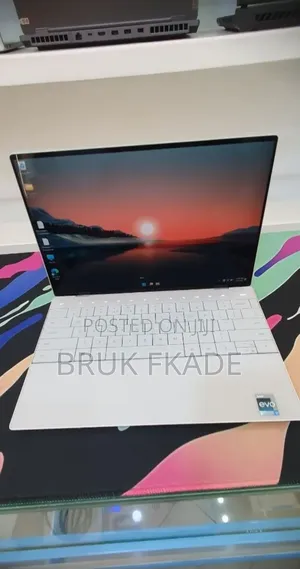 New Laptop Dell XPS 13 32GB Intel Core i7 SSD 512GB