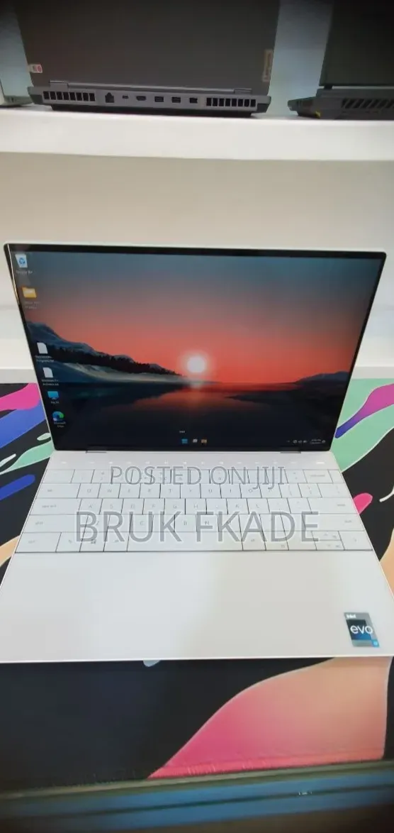 New Laptop Dell XPS 13 32GB Intel Core i7 SSD 512GB