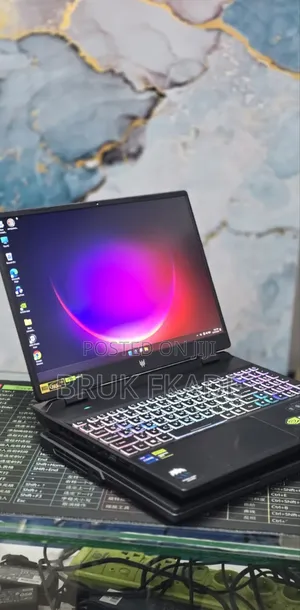 New Laptop Acer Predator Helios Neo 16 16GB Intel Core i7 SSD 512GB