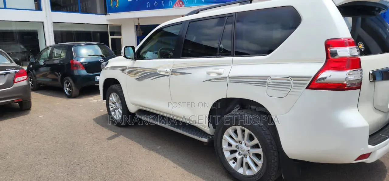 Toyota Land Cruiser Prado 2015 White