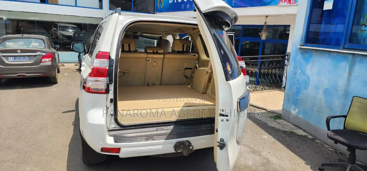Toyota Land Cruiser Prado 2015 White