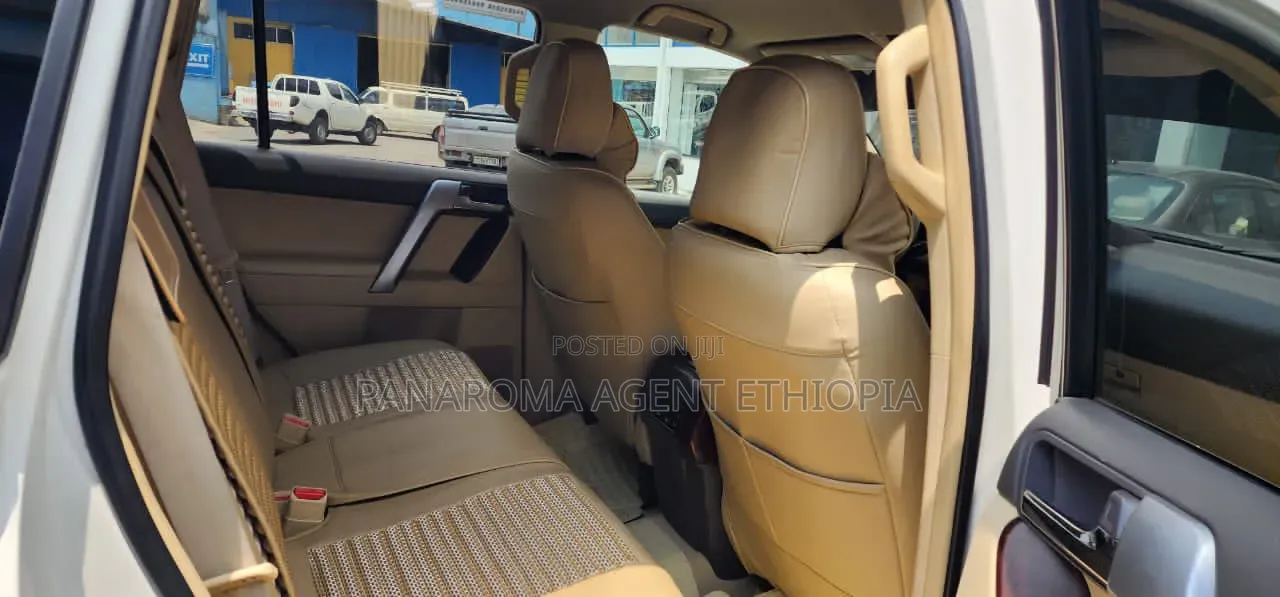 Toyota Land Cruiser Prado 2015 White
