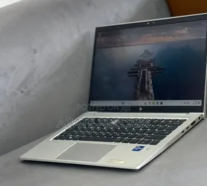 New Laptop HP EliteBook 830 G8 16GB Intel Core i5 SSD 512GB