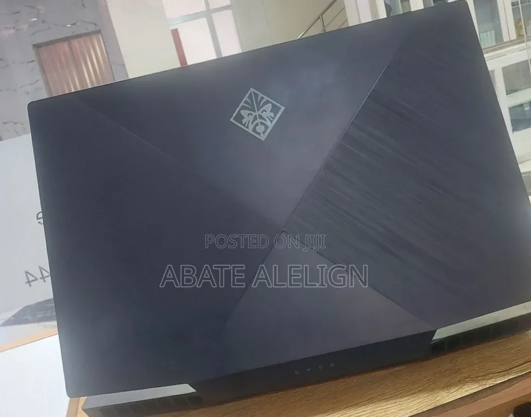 New Laptop HP Omen 17 16GB Intel Core i7 SSD 512GB
