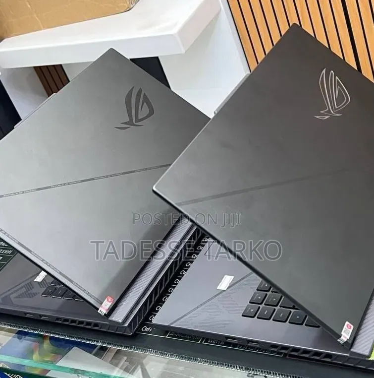 New Laptop Asus ROG Strix G15 16GB Intel Core i9 SSD 1T