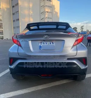 Toyota C-HR 2017 Silver