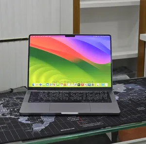 New Laptop Apple MacBook Pro 2023 M3 8GB Intel Core M3 SSD 512GB