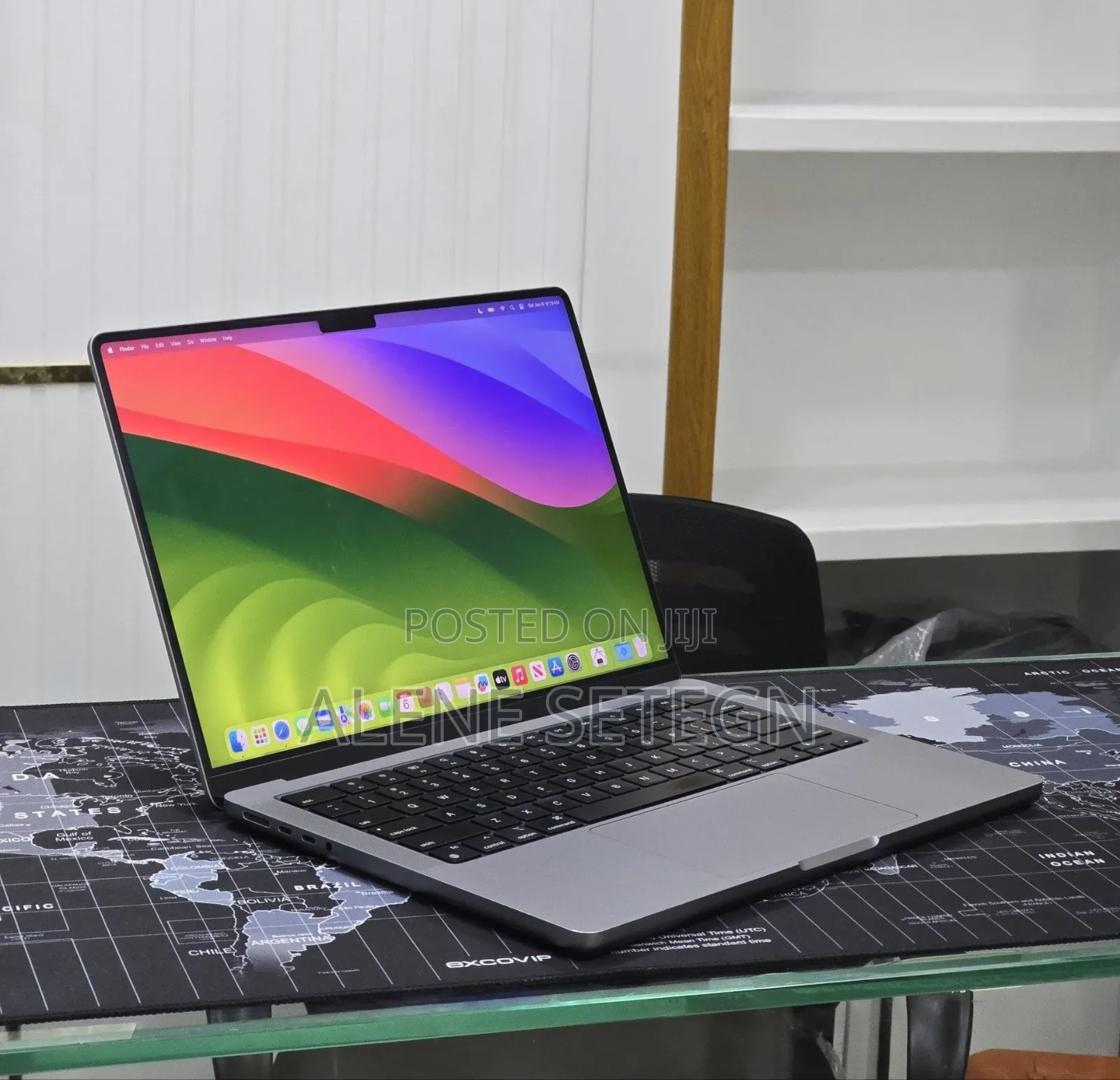 New Laptop Apple MacBook Pro 2023 M3 8GB Intel Core M3 SSD 512GB