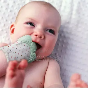 Baby Glove With Nibbler የሕፃን ድድ ማከኪያ ጓንት