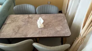 Lanch Table