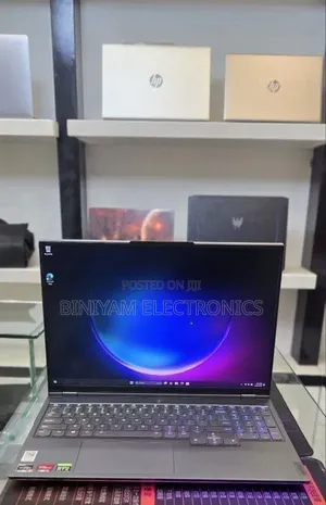 New Laptop Lenovo Legion 9 32GB AMD Ryzen 9 SSD 1T