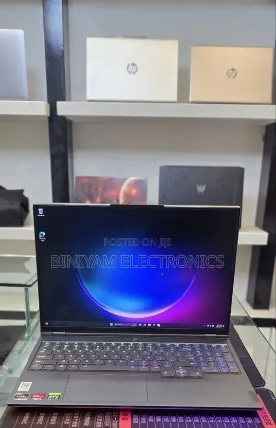 New Laptop Lenovo Legion 9 32GB AMD Ryzen 9 SSD 1T