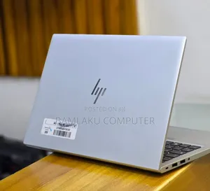 New Laptop HP EliteBook 840 G8 16GB Intel Core i5 SSD 512GB