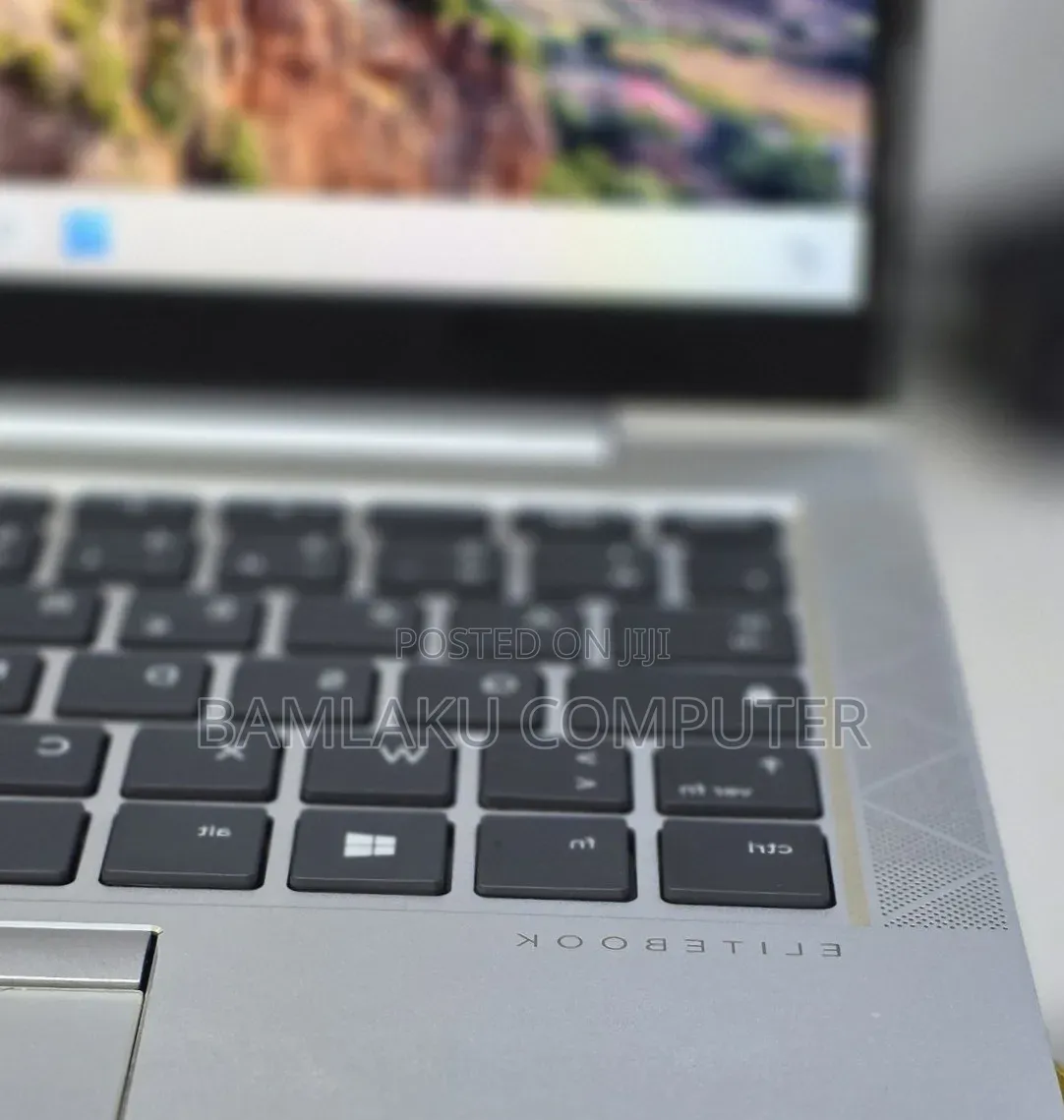 New Laptop HP EliteBook 840 G8 16GB Intel Core i5 SSD 512GB