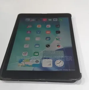 New Apple iPad 10.2 (2021) 64 GB Blue