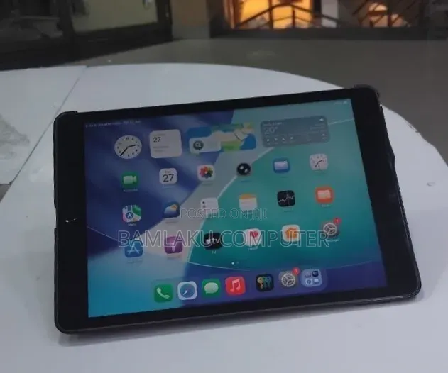 New Apple iPad 10.2 (2021) 64 GB Blue