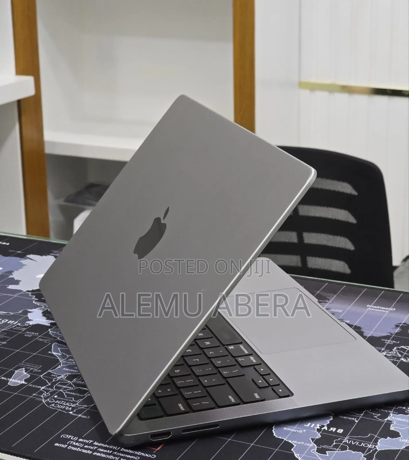 New Laptop Apple MacBook Pro 2023 M3 8GB Apple M3 Pro SSD 512GB