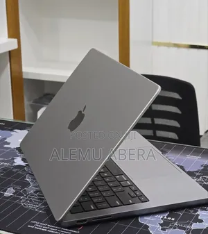 New Laptop Apple MacBook Pro 2023 M3 8GB Apple M3 Pro SSD 512GB