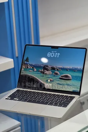 New Laptop Apple MacBook Air 2025 M4 16GB Apple M4 SSD 256GB
