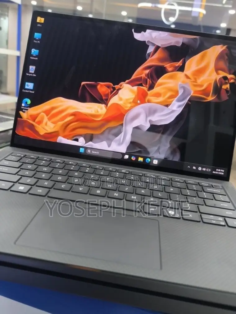 New Laptop Dell Precision 5490 32GB Intel Core Ultra 9 SSD 1T