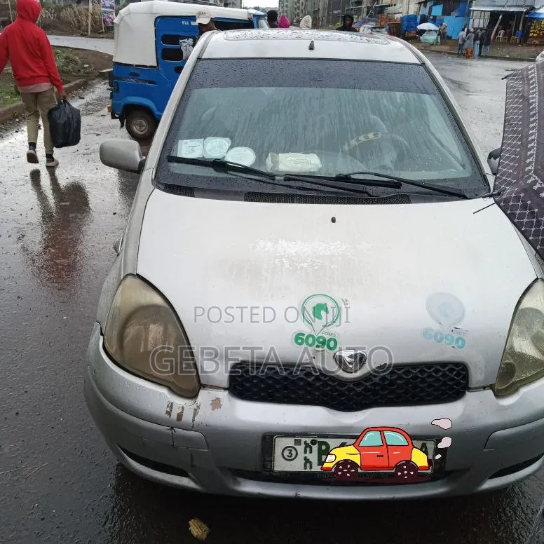 Toyota Vitz 2000