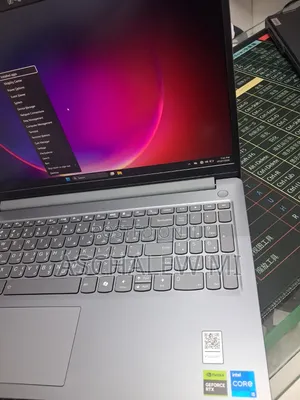 New Laptop Lenovo LOQ 15AHP10 12GB Intel Core i5 SSD 512GB