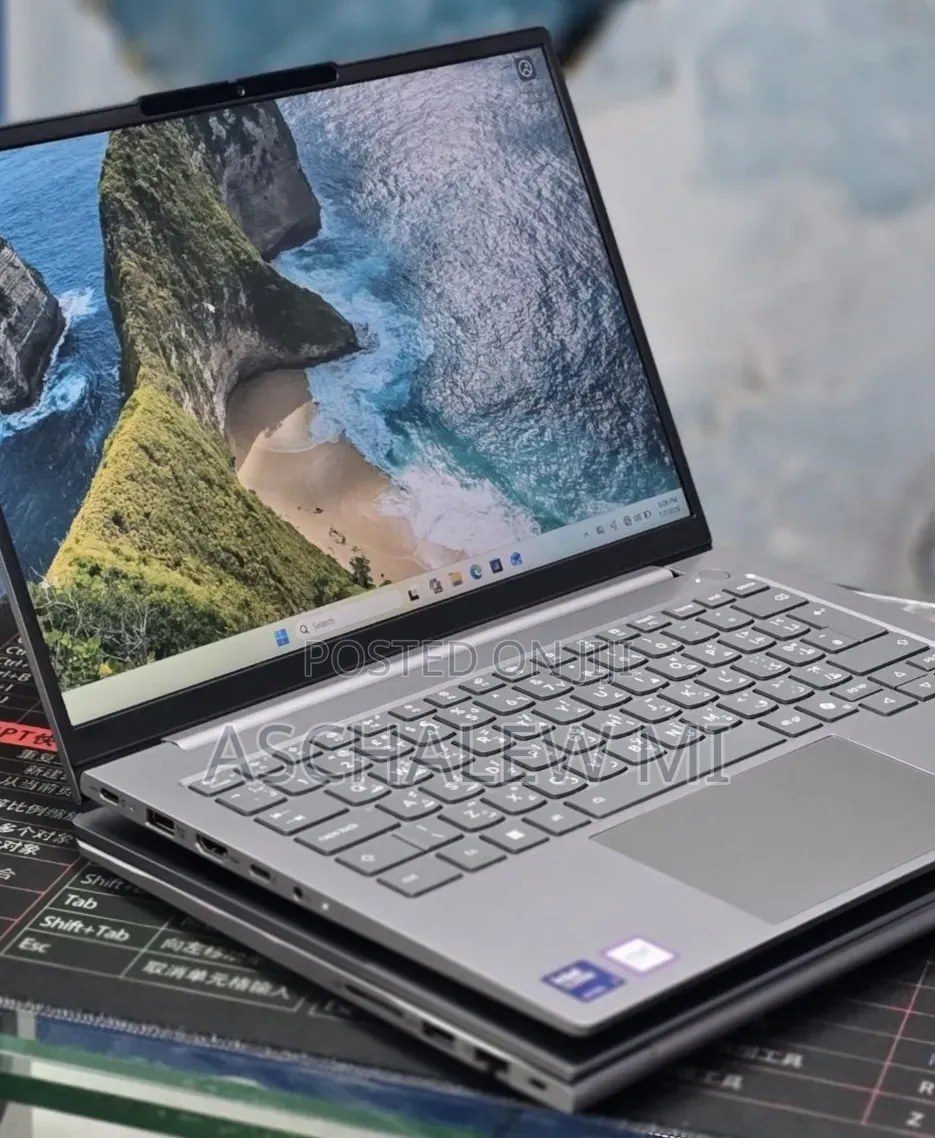 New Laptop Lenovo Thinkbook 14 16GB Intel Core Ultra 7 SSD 512GB