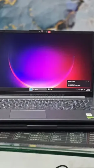 New Laptop Lenovo LOQ 15AHP10 12GB Intel Core i5 SSD 512GB