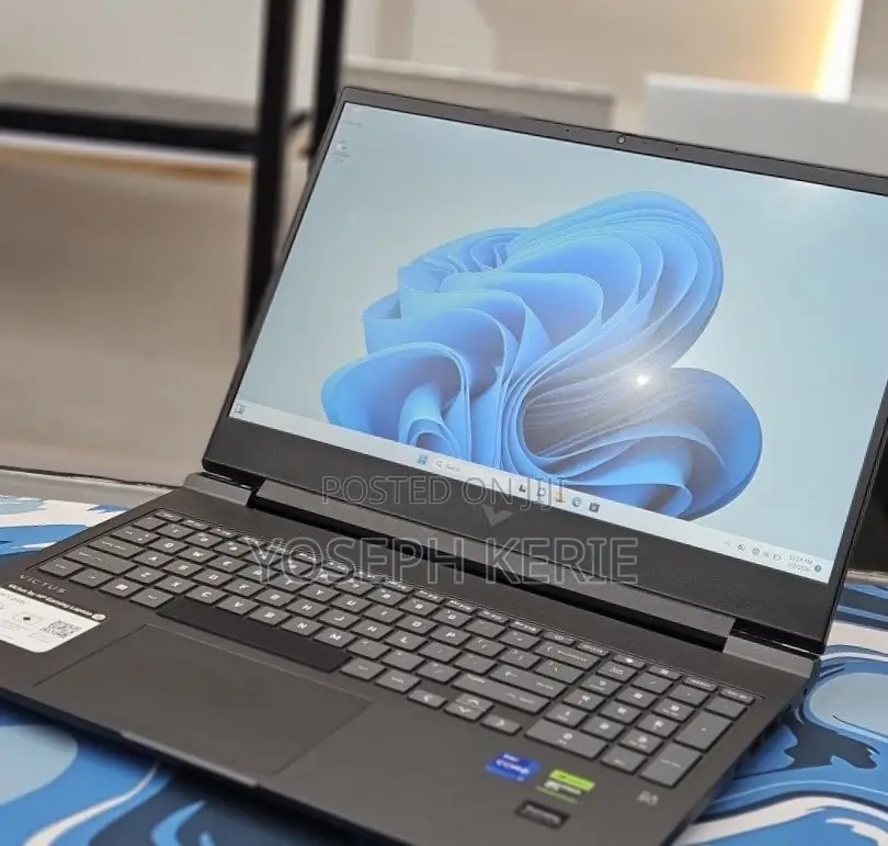 New Laptop HP Victus 16 16GB Intel Core i7 SSD 1T