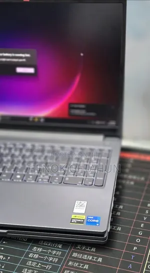 New Laptop Lenovo LOQ 15AHP10 16GB Intel Core i5 SSD 512GB