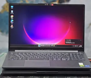 New Laptop Lenovo LOQ 15IRH8 12GB Intel Core i5 SSD 512GB