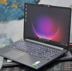 New Laptop Lenovo LOQ 15IRH8 12GB Intel Core i5 SSD 512GB