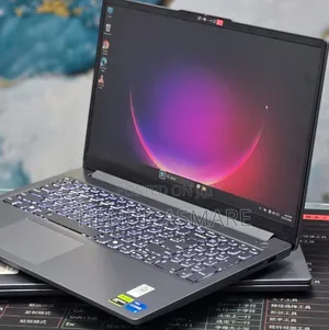 New Laptop Lenovo LOQ 15IRH8 16GB Intel Core i5 SSD 512GB