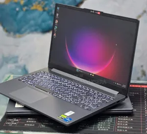 New Laptop Lenovo LOQ 15ARP9 12GB Intel Core i5 SSD 512GB