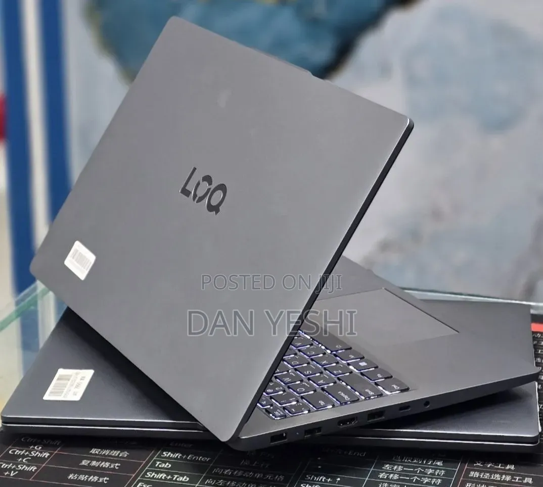 New Laptop Lenovo LOQ 15IRH8 12GB Intel Core i5 SSD 512GB