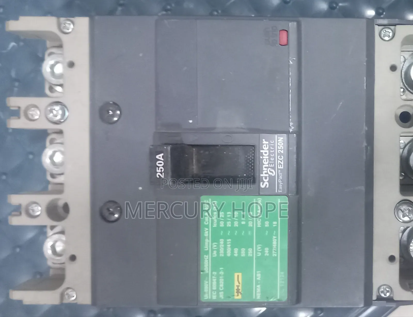 Schneider Breaker 250a