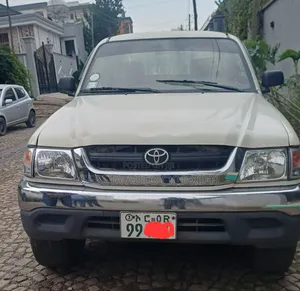 Toyota Hilux 2004