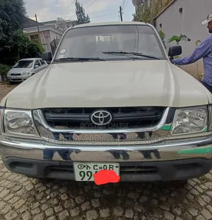 Toyota Hilux 2004