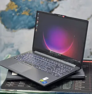 New Laptop Lenovo LOQ 15AHP10 16GB Intel Core i5 SSD 512GB