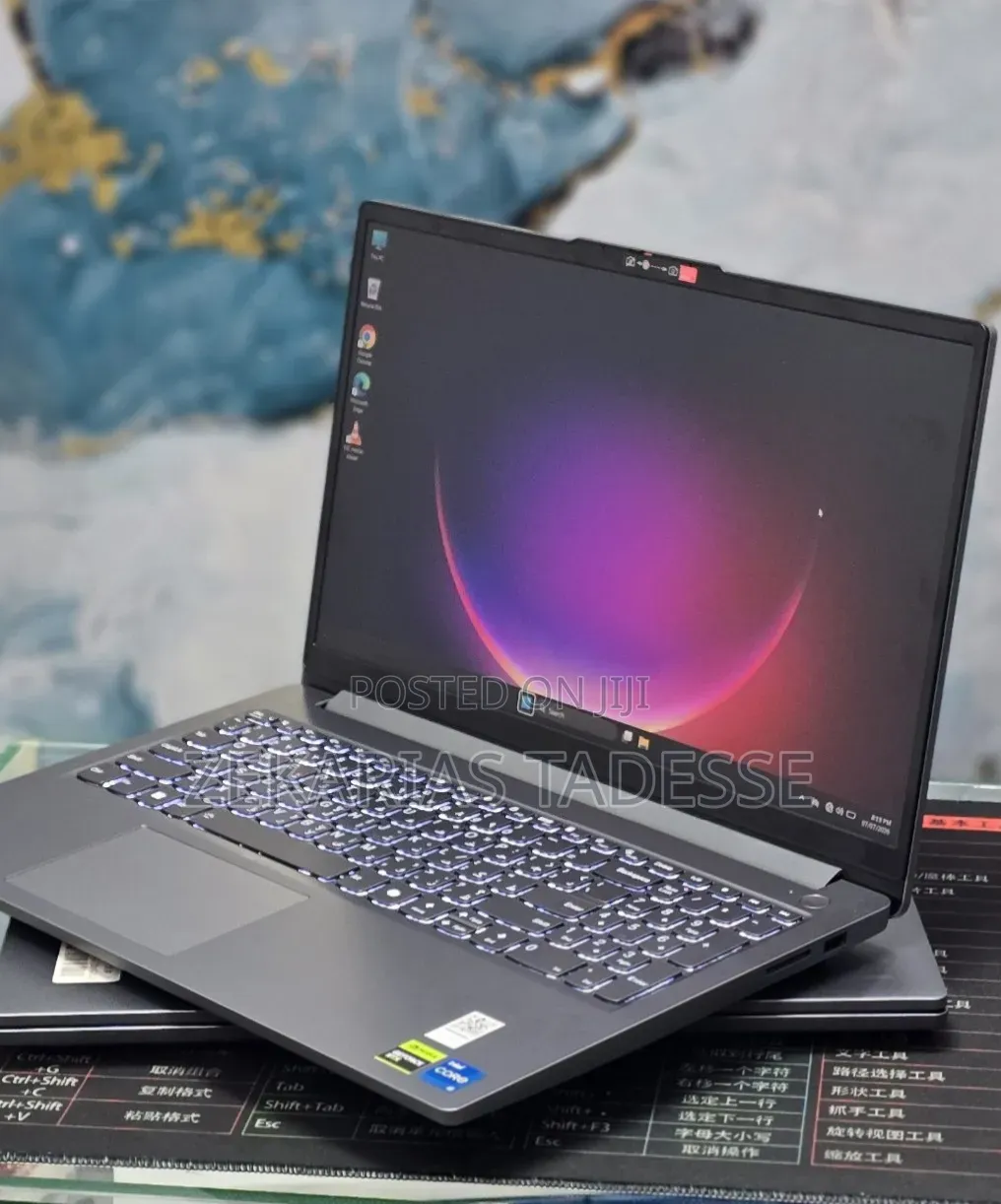 New Laptop Lenovo LOQ 15AHP10 16GB Intel Core i5 SSD 512GB