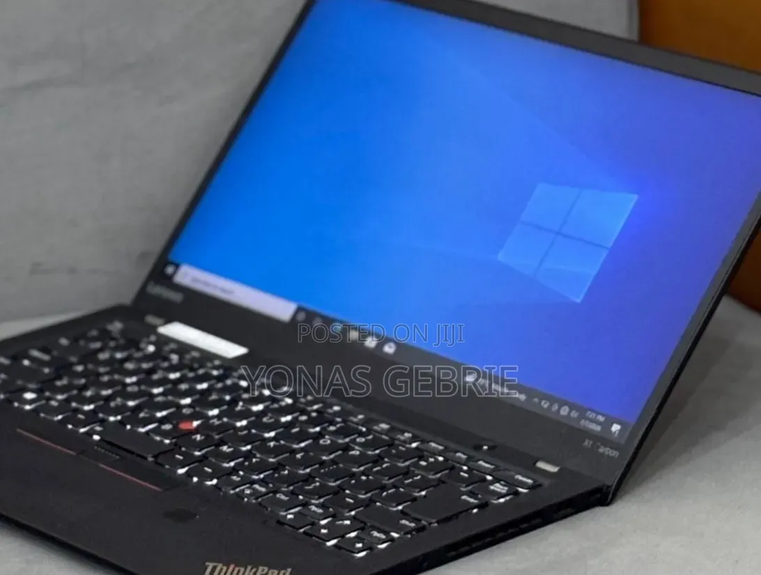 New Laptop Lenovo 8GB Intel Core i5 SSD 512GB