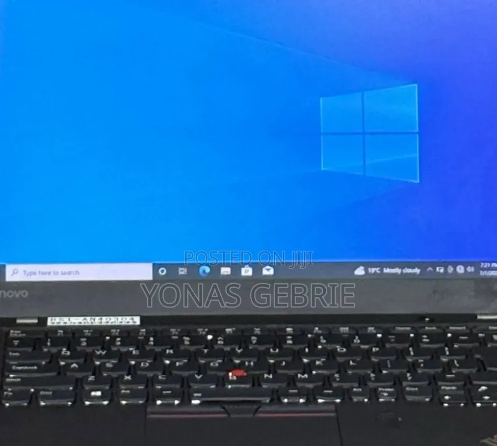 New Laptop Lenovo 8GB Intel Core i5 SSD 512GB